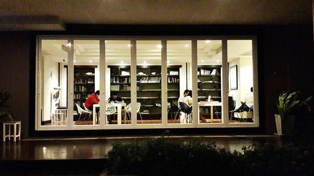 Sala@ Hua Hin apartamento con servicio y hotel Exterior foto